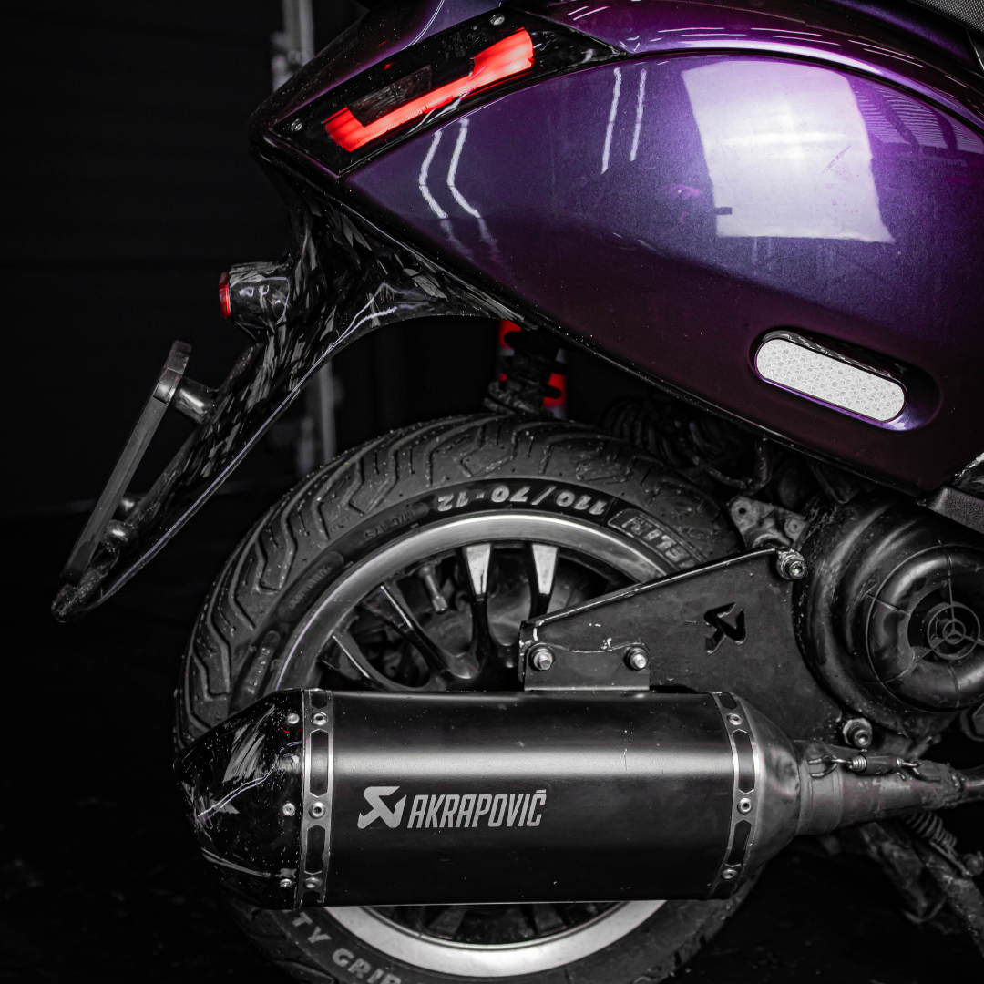Akrapovic Auspuff + Krümmer Piaggio Zip / Vespa Sprint 4T2V 4T