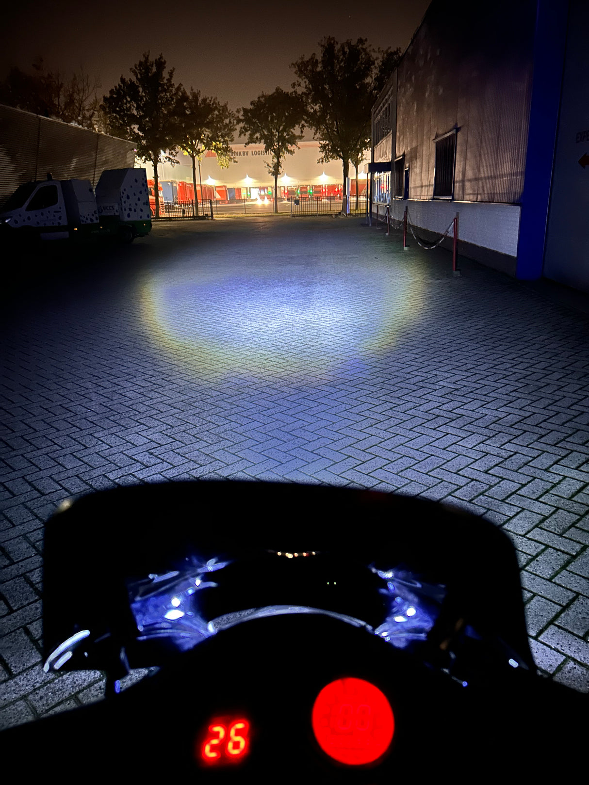 Lampada a led bianca ba20d super luminosa universale / piaggio zip