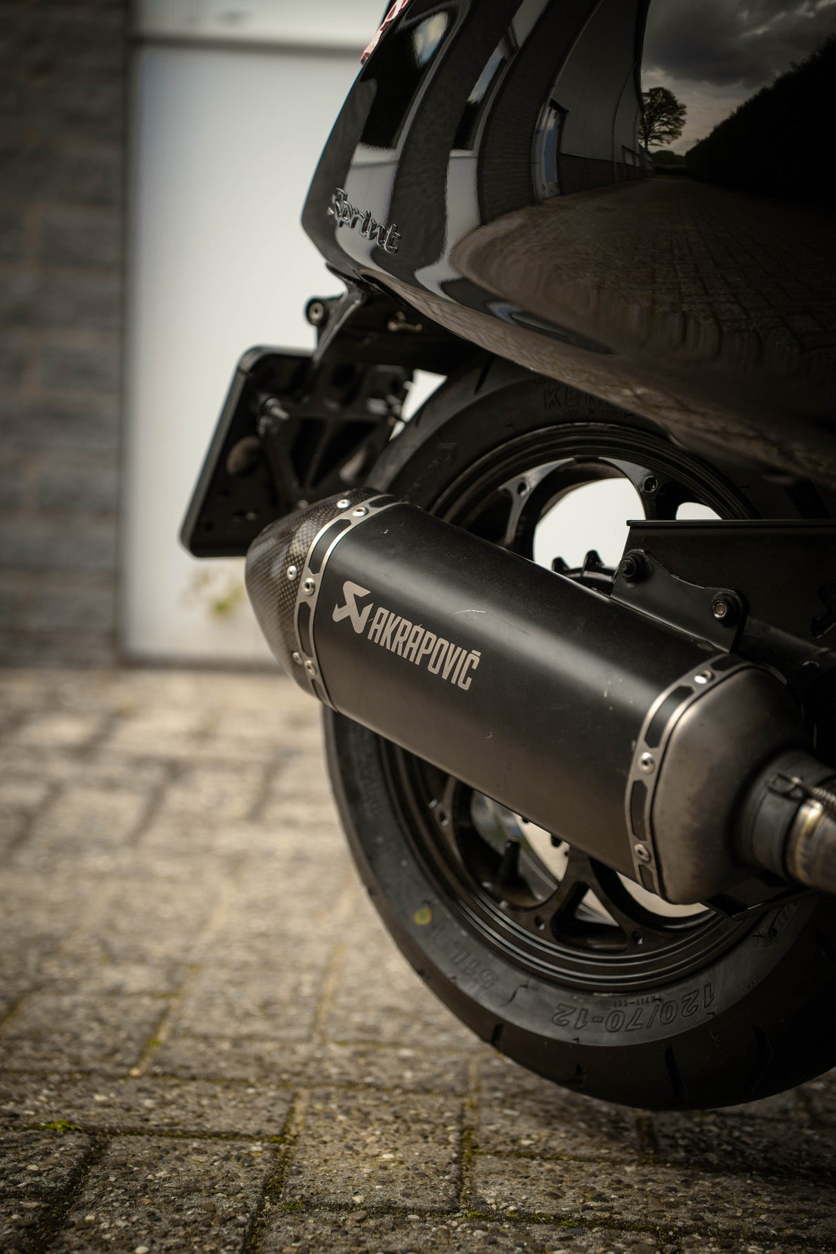 Akrapovic Auspuff + Krümmer Piaggio Zip / Vespa Sprint 4T3V IGET Euro 4