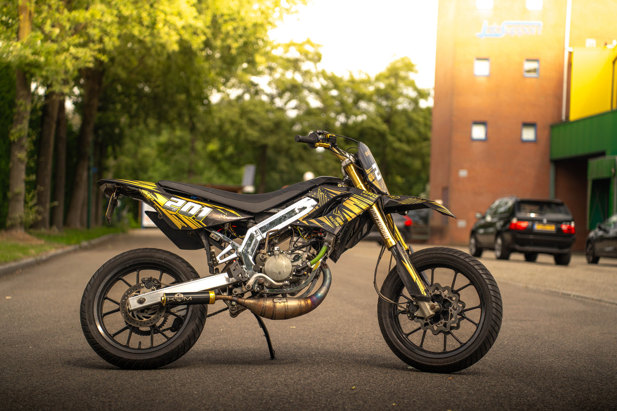 KRM Uitlaat Zwart 70-78cc Derbi