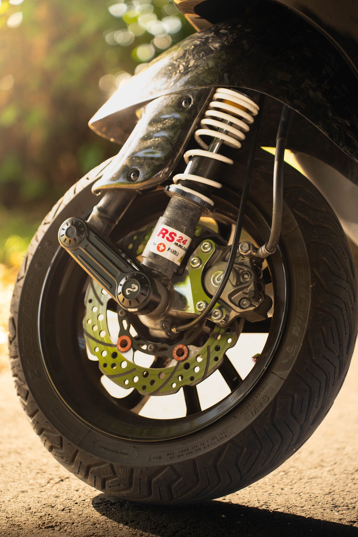 Brembo 2p Remklaw Gray + Zelioni 2p Adaptateur Chrome - Piaggio Zip SP / Vespa LX / Sprint