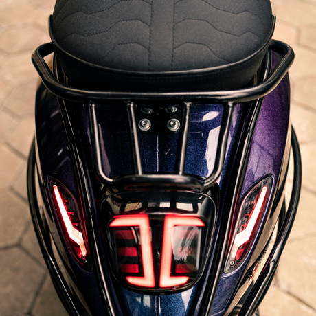 Indo Rack Vespa Sprint / Primavera Gloss Black Vespa-Halterungen